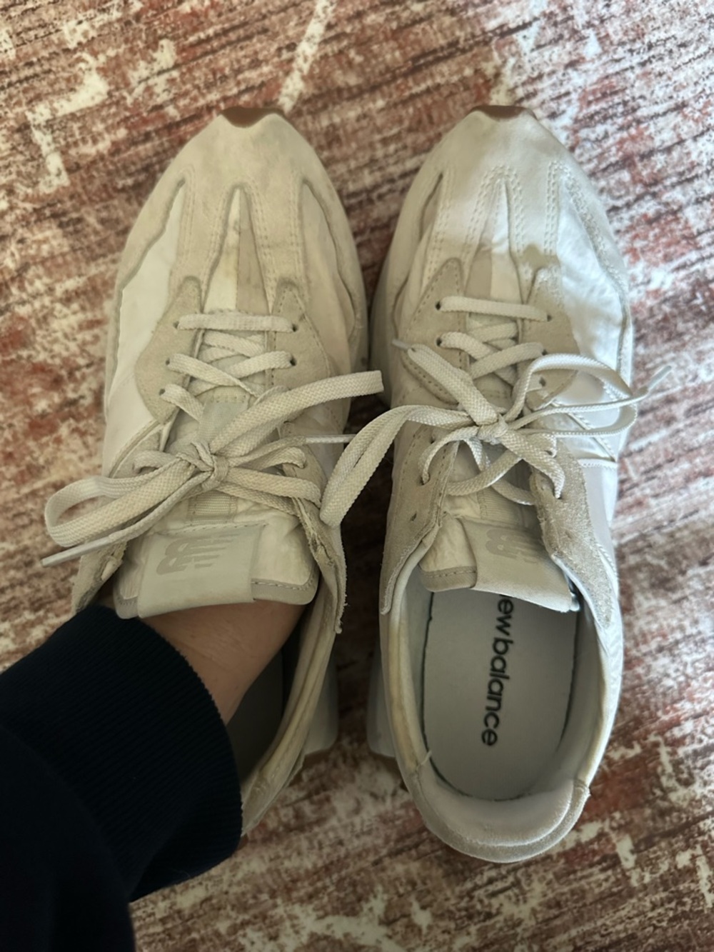 New Balance 327 White Cream Sneakers women’s size 10 - Picture 5 of 8